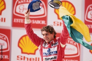 Motivexlab Ayrton_Senna_at_Interlagos_1993