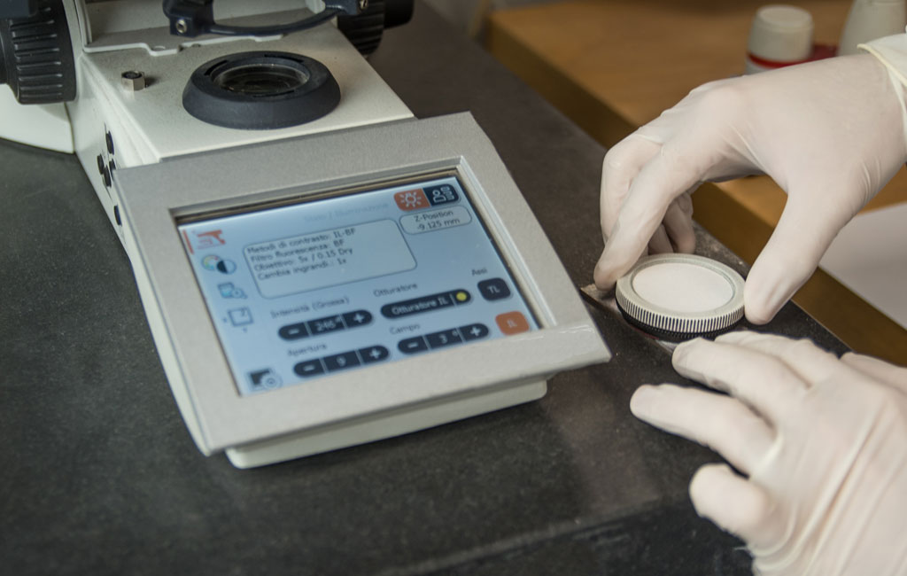 La preparazione del filtro per l'analisi Cleanliness Test