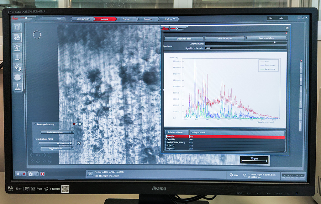 Analisi al microscopio LIBS-dettaglio monitor