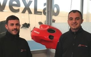 SICUREZZA SU DUE RUOTE: DAL LABORATORIO ALLA PISTA