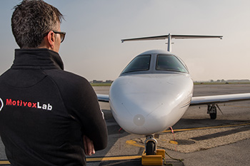 TEST UV, INVECCHIAMENTI ALLA LUCE SOLARE PER AUTOMOTIVE E AEROSPACE