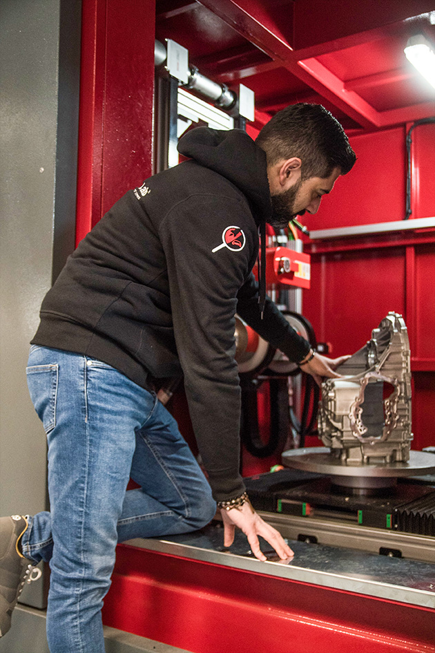 Operatore CND in Tomografia Industriale