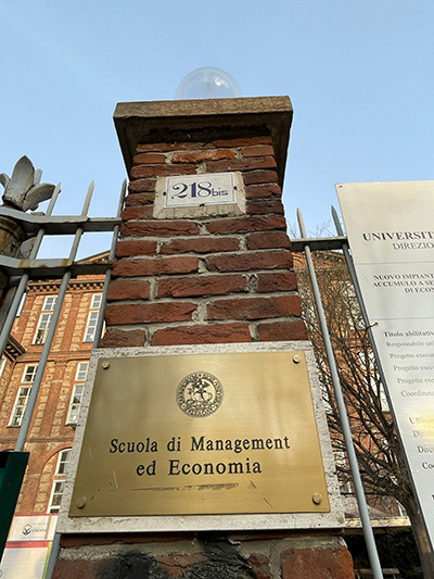 Esterno facoltà SME (Scuola di Management e Economia)