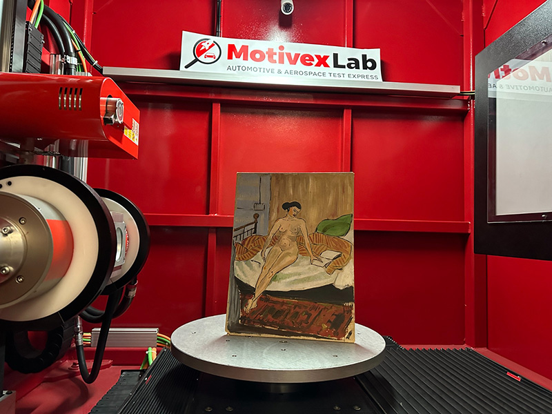 Donna nuda che legge - Tomografia Industriale
