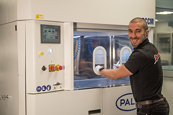 Cleanliness test su housing battery e altri campioni di grandi dimensioni